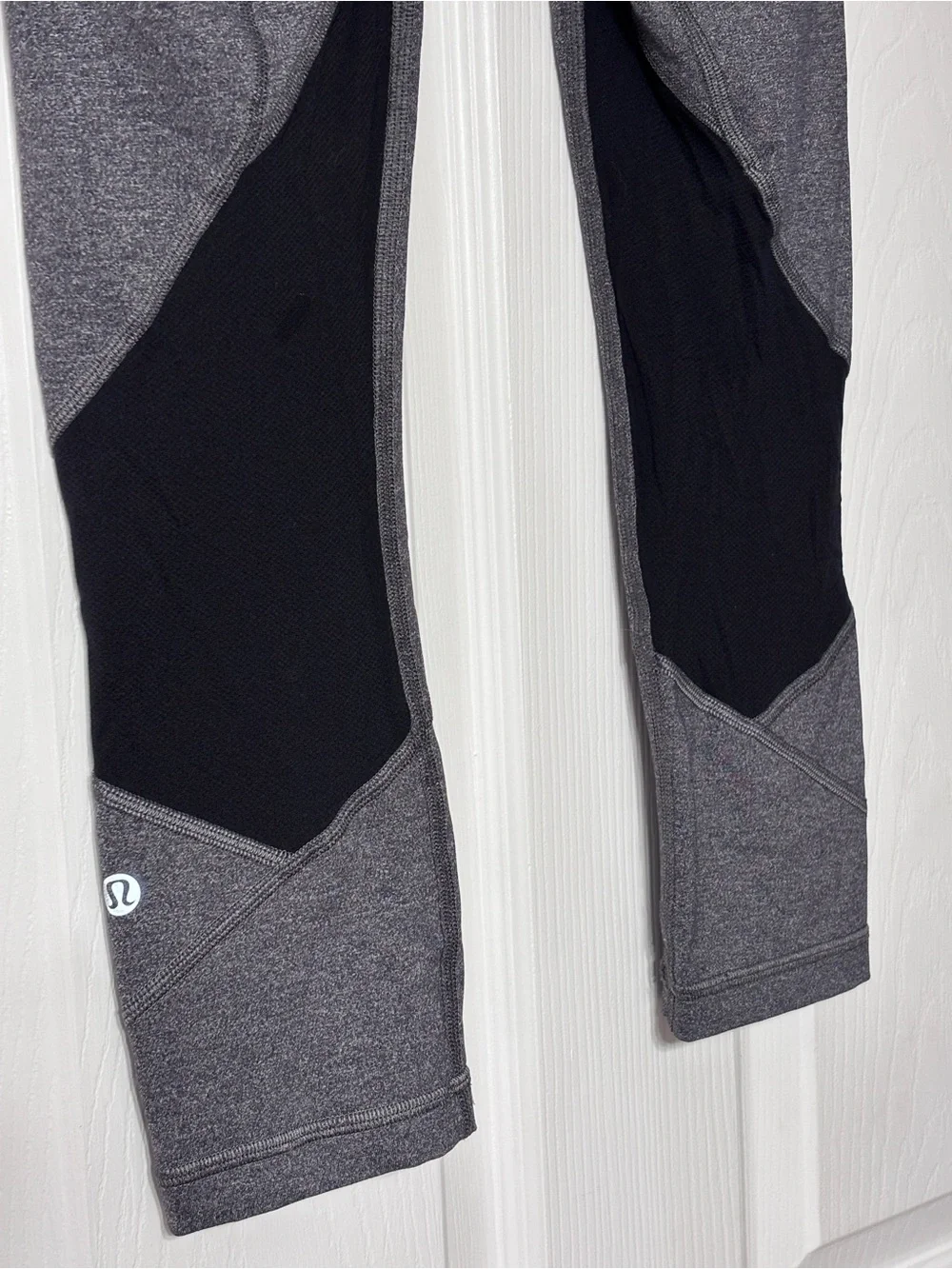 Lululemon Pace Rival Mid-Rise Crop 22” leggings LW6AVLS